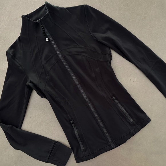 Lululemon Define Jacket in Black - Picture 1 of 8